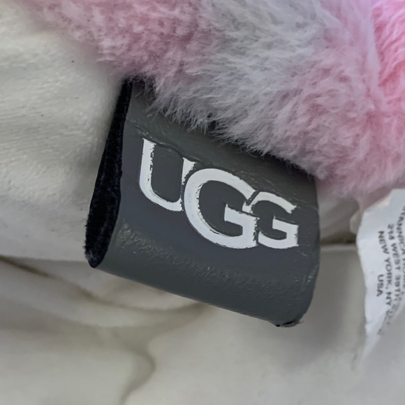 UGG Multicolor Tie-Dye Blanket and Pillow Set - Picture 4 of 12